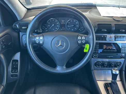 Used 2006 Mercedes-Benz C 230 Sedan image 13