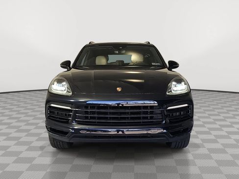 Used 2021 Porsche Cayenne AWD/4WD image 3