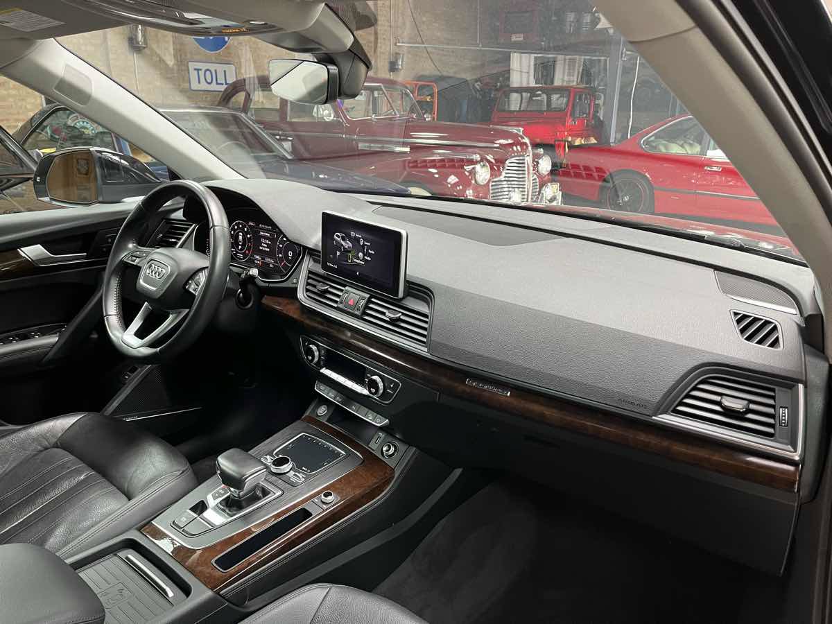 Used 2020 Audi Q5 2.0T Premium Plus w/ Premium Plus Package AWD/4WD image 10