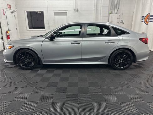 Used 2025 Honda Civic Sport image 6