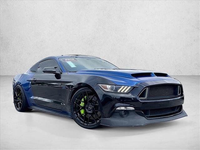 Used 2017 Ford Mustang GT Premium w/ Black Accent Package RWD image 12