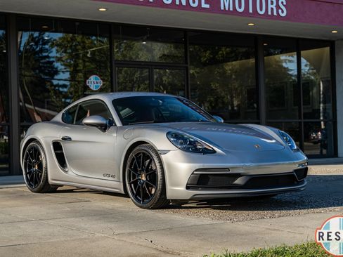 Used 2023 Porsche 718 Cayman GTS RWD image 12