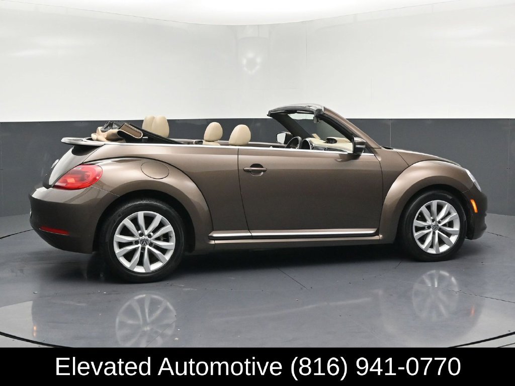 Used 2015 Volkswagen Beetle TDI FWD image 2