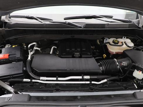 Used 2024 Chevrolet Silverado 1500 LT image 32