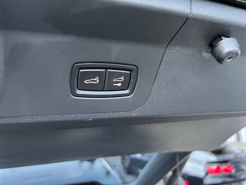 Used 2019 Porsche Panamera 4S AWD/4WD image 19