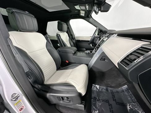 Certified 2023 Land Rover Discovery S R-Dynamic AWD/4WD image 29