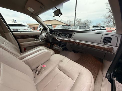 Used 2010 Mercury Grand Marquis LS image 19
