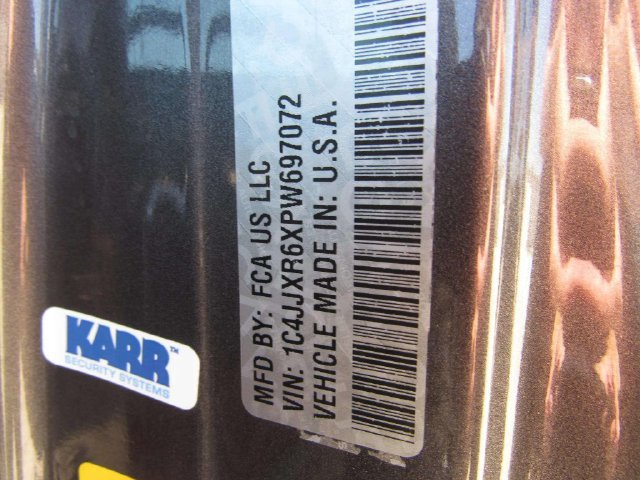 Used 2023 Jeep Wrangler Unlimited Rubicon 4xe AWD/4WD image 30