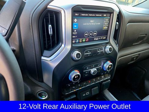 Used 2021 GMC Sierra 1500 SLT image 18