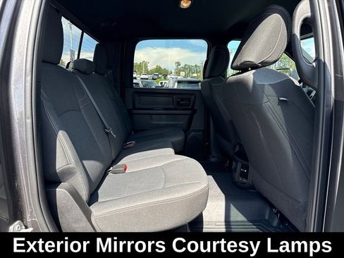 Used 2024 RAM 2500 Tradesman w/ Chrome Appearance Group image 21