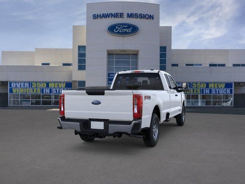 New 2025 Ford F250 XL w/ FX4 Off-Road Package AWD/4WD image 8