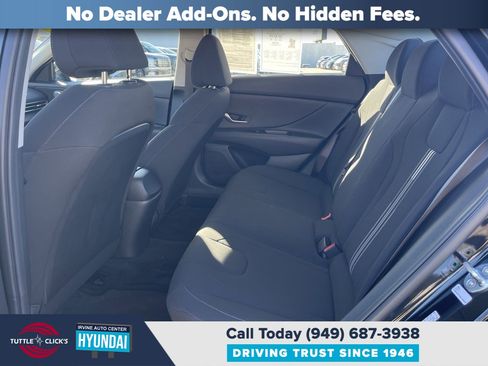 Certified 2023 Hyundai Elantra SEL image 18