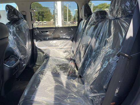 New 2026 INFINITI QX80 Luxe w/ Cargo Package image 12