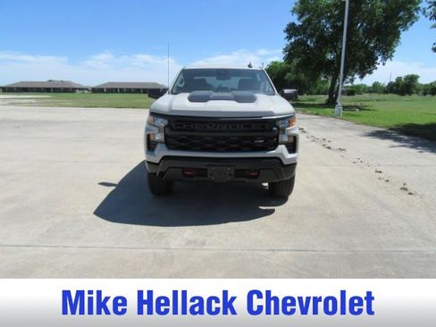 New 2026 Chevrolet Silverado 1500 Custom Trail Boss w/ LPO, Dark Essentials Package AWD/4WD image 2