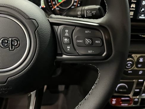 New 2026 Jeep Gladiator Willys AWD/4WD image 22