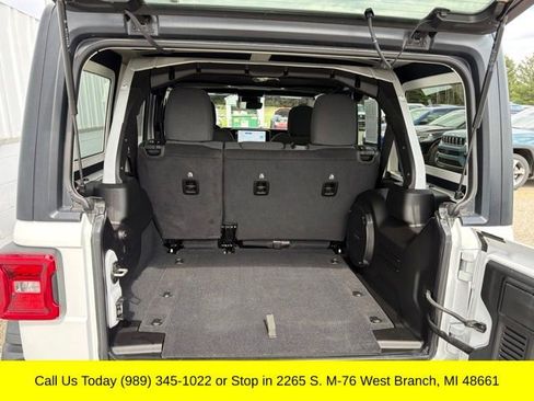 Used 2024 Jeep Wrangler Unlimited Rubicon w/ Technology Group AWD/4WD image 38