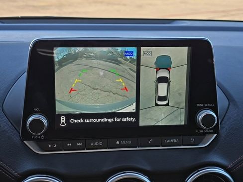 Used 2024 Nissan Sentra SR w/ SR Premium Package image 18