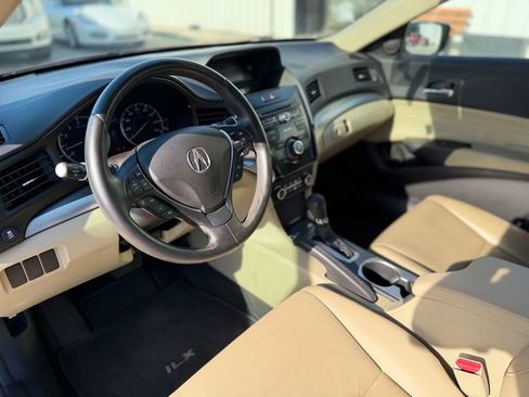 Used 2018 Acura ILX image 11
