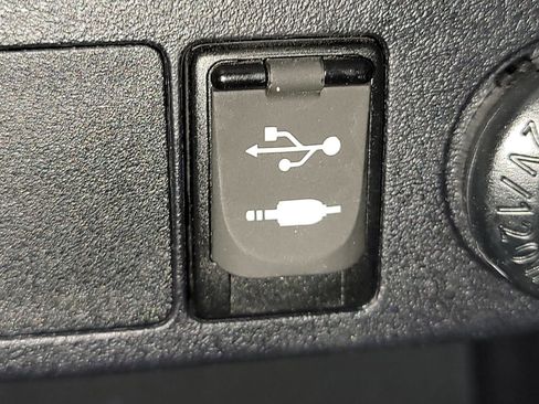Used 2017 Toyota RAV4 Platinum w/ All Weather Liner Package AWD/4WD image 26