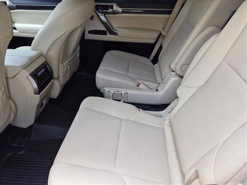 Used 2023 Lexus GX 460 Premium AWD/4WD image 18