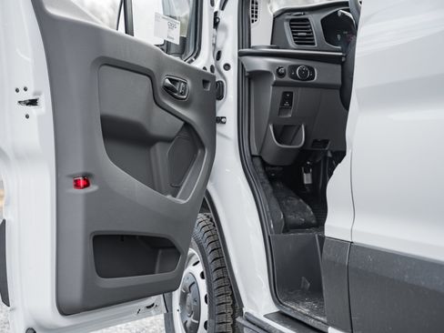 New 2026 Ford Transit 250 148 Medium Roof image 17