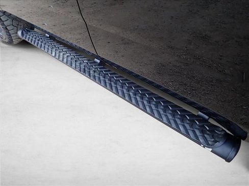 Used 2018 Chevrolet Tahoe LT w/ Luxury Package image 7