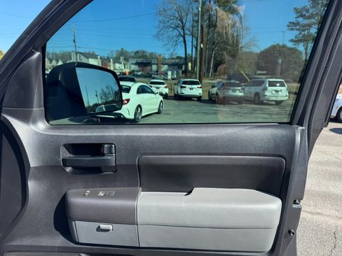 Used 2013 Toyota Tundra 4x4 CrewMax image 29