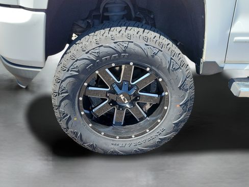 Used 2017 Chevrolet Silverado 1500 LT w/ All Star Edition AWD/4WD image 36
