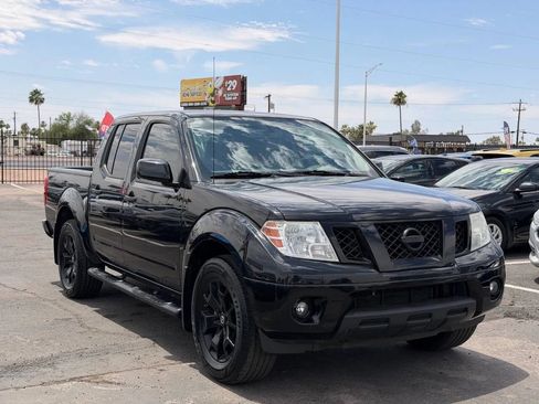 Used 2021 Nissan Frontier SV w/ Midnight Edition Floor Mats RWD image 14