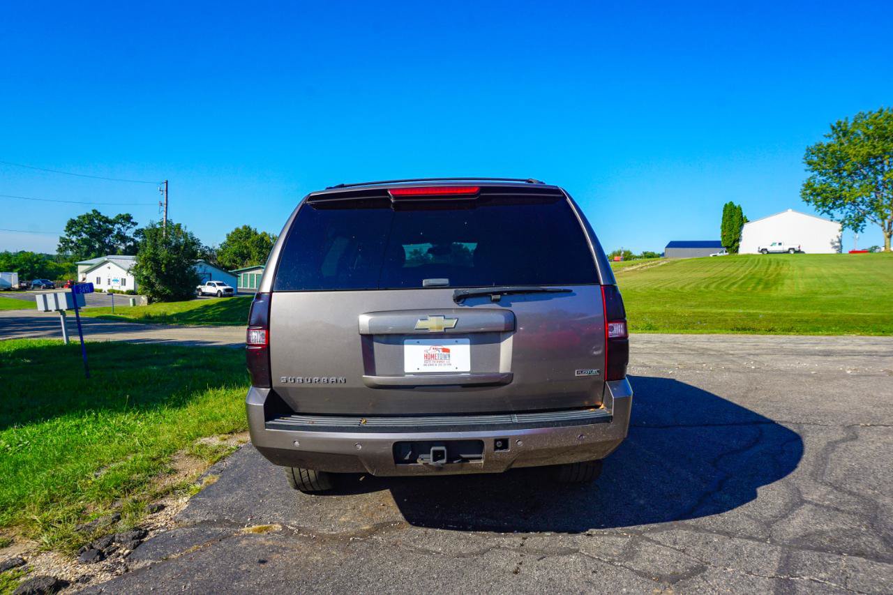 Used 2011 Chevrolet Suburban LT AWD/4WD image 4