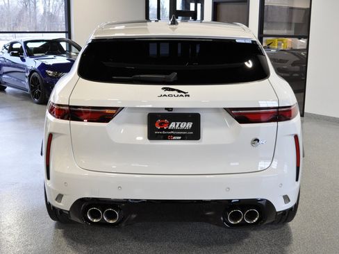 Used 2022 Jaguar F-PACE SVR image 8