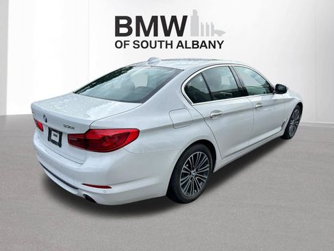 Used 2018 BMW 530i xDrive w/ Premium Package AWD/4WD image 5