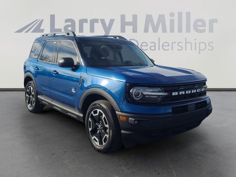 Certified 2023 Ford Bronco Sport Outer Banks w/ Tech Package AWD/4WD image 7