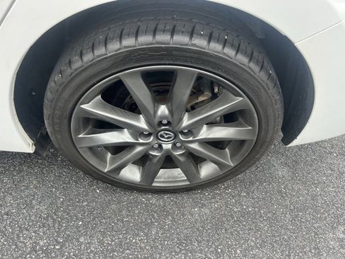 Used 2018 MAZDA MAZDA3 Grand Touring w/ Premium Equipment Package image 19