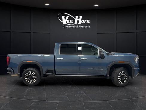 Used 2025 GMC Sierra 3500 Denali Ultimate AWD/4WD image 8