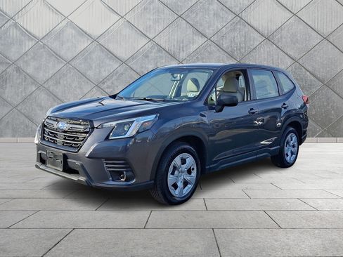 Used 2023 Subaru Forester image 3