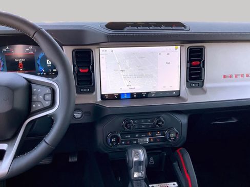 New 2026 Ford Bronco Outer Banks w/ Sasquatch Package AWD/4WD image 6