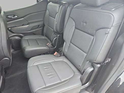 Certified 2023 GMC Acadia SLT w/ Preferred Package AWD/4WD image 19