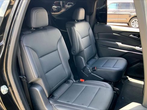 Used 2025 Chevrolet Traverse LT w/ Driver Confidence Package FWD image 20