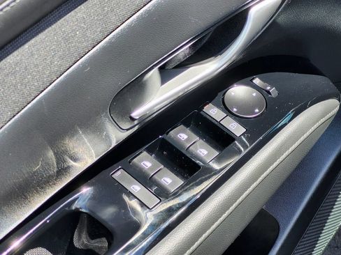 Used 2025 Hyundai Tucson Limited AWD/4WD image 18