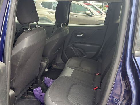 Used 2020 Jeep Renegade Altitude FWD image 13