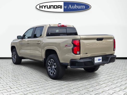 Used 2023 Chevrolet Colorado Z71 w/ Z71 Convenience Package 2 AWD/4WD image 11