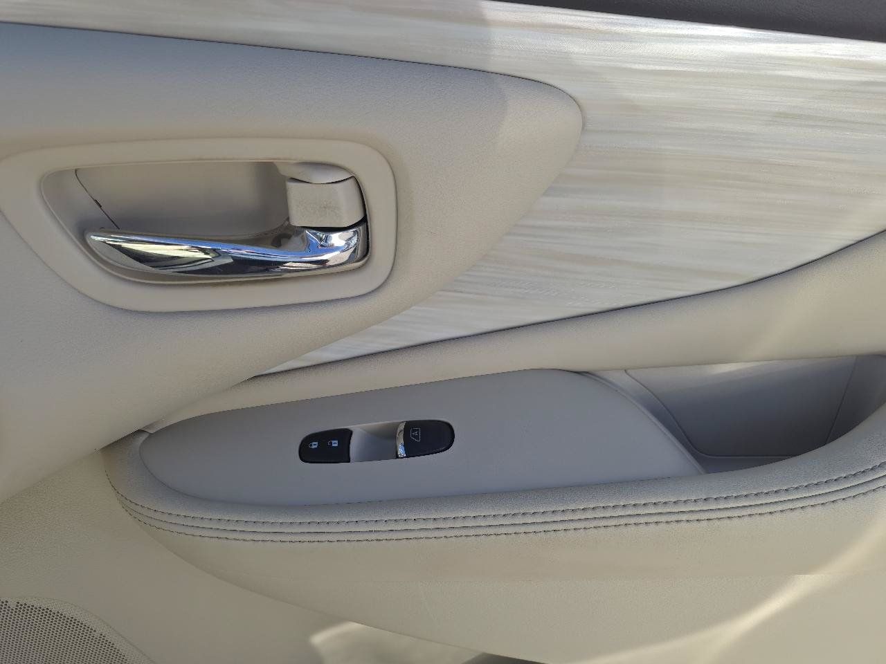 Used 2015 Nissan Murano SL w/ SL Technology Package AWD/4WD image 18