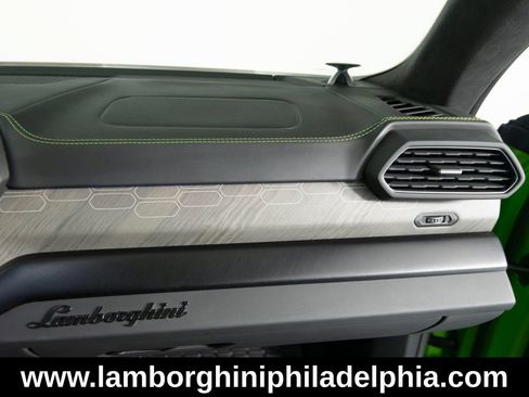 Used 2023 Lamborghini Urus S AWD/4WD image 35