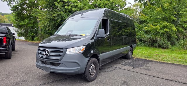 Used 2025 Mercedes-Benz Sprinter 2500 image 3
