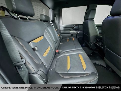Used 2022 GMC Sierra 2500 AT4 image 26