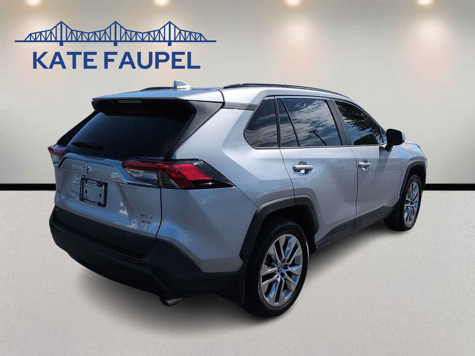 Used 2019 Toyota RAV4 XLE Premium w/ Advanced Technology Package AWD/4WD image 7