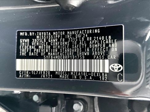 Used 2024 Toyota Corolla LE image 29