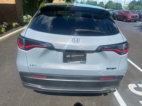 Used 2024 Honda HR-V Sport image 9
