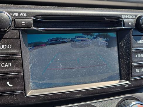 Used 2018 Toyota RAV4 LE w/ All Weather Liner Package AWD/4WD image 10